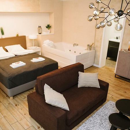 Apartman Donner Centar III ซูโบติกา ภายนอก รูปภาพ