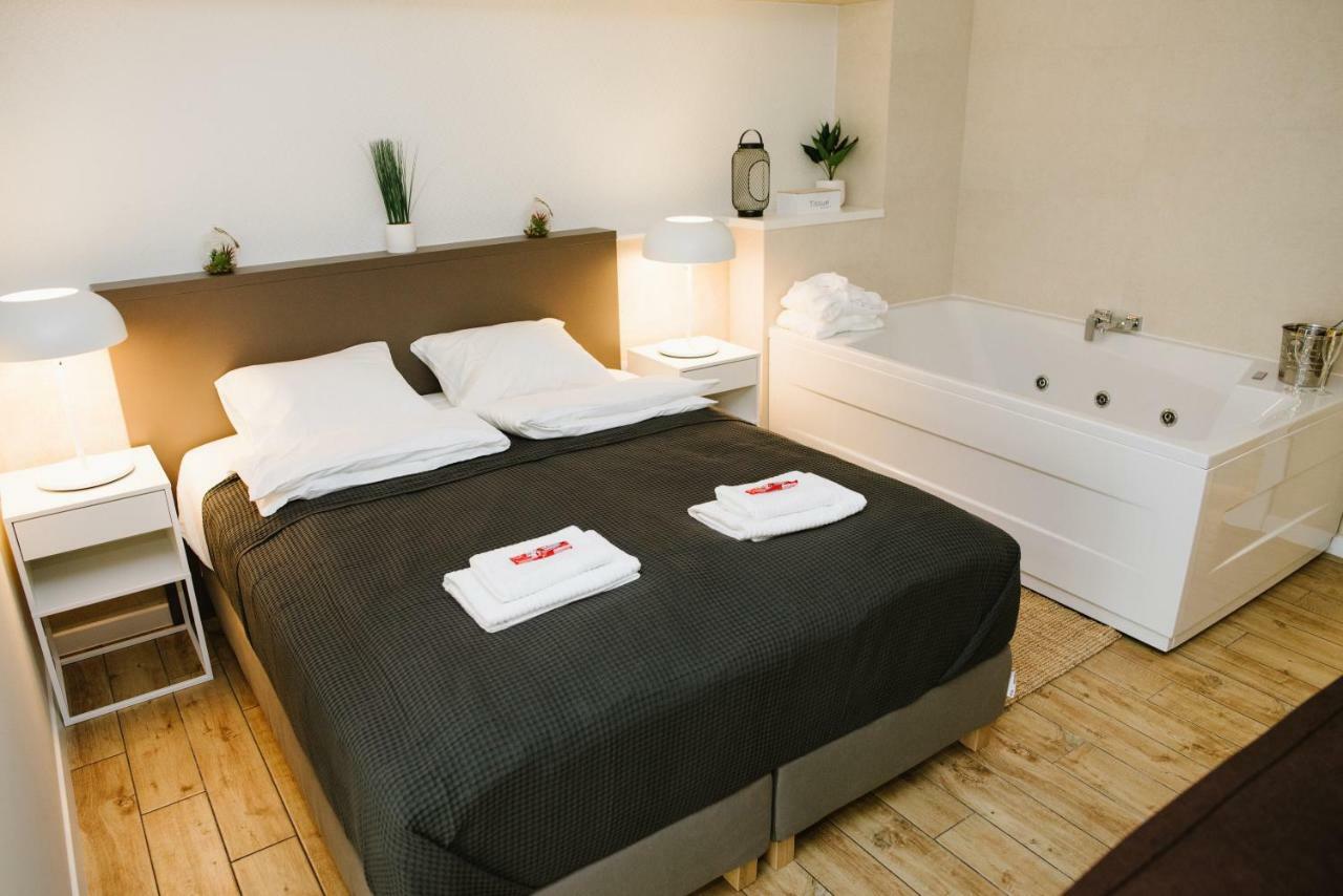 Apartman Donner Centar III ซูโบติกา ภายนอก รูปภาพ