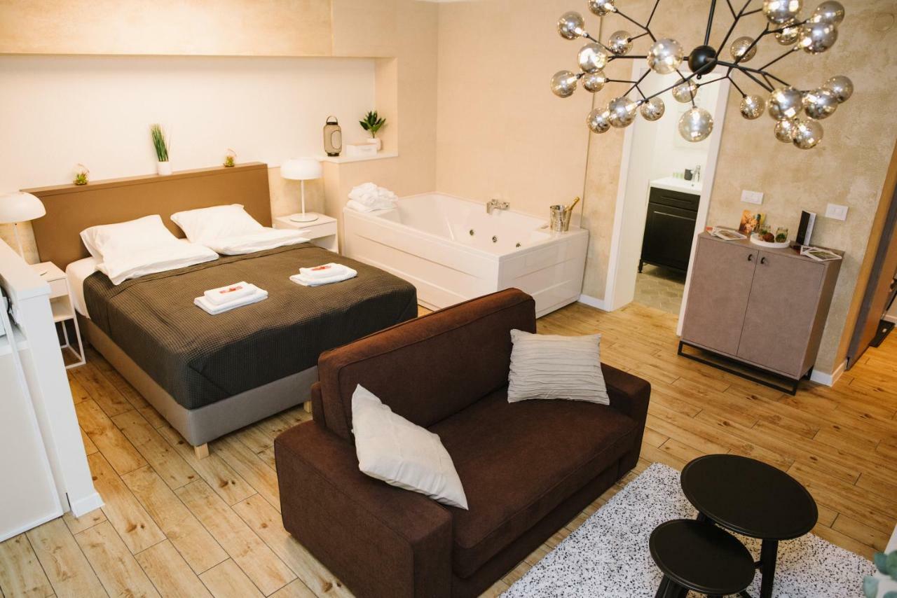 Apartman Donner Centar III ซูโบติกา ภายนอก รูปภาพ