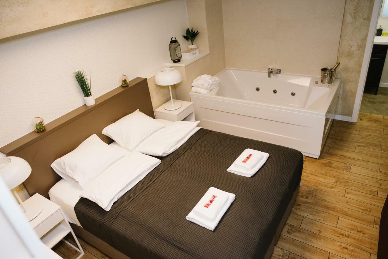 Apartman Donner Centar III ซูโบติกา ภายนอก รูปภาพ
